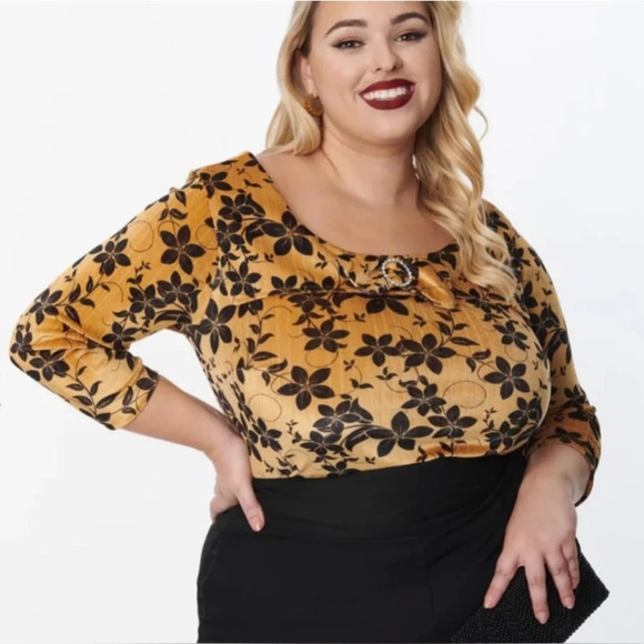 🦋B2G1🦋UNIQUE VINTAGE Gold Velvet Wide Collar & Bow Top NWT | LARGE | - Picture 1 of 12